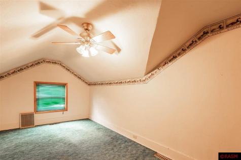 240 N Rice Street Kasota MN 56050
