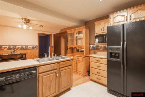 240 N Rice Street Kasota MN 56050