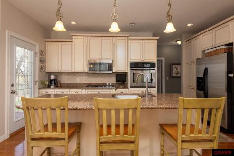 2358 Abbywood Lane North Mankato MN 56003