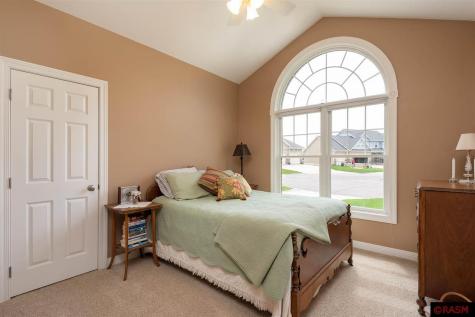 2358 Abbywood Lane North Mankato MN 56003