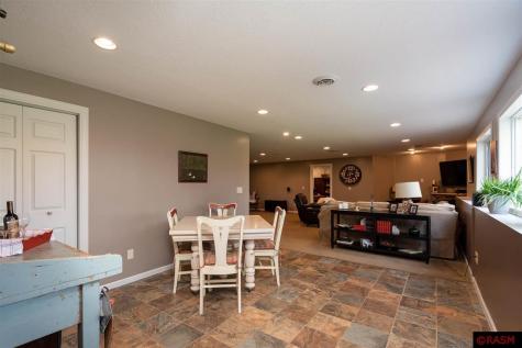 2358 Abbywood Lane North Mankato MN 56003