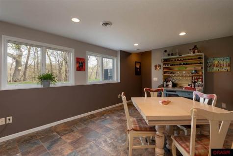 2358 Abbywood Lane North Mankato MN 56003