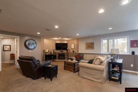 2358 Abbywood Lane North Mankato MN 56003