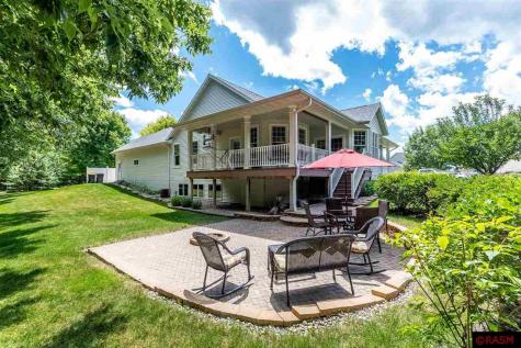 2358 Abbywood Lane North Mankato MN 56003