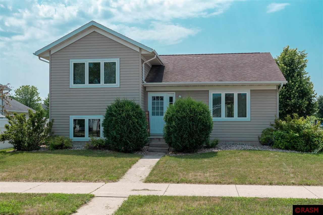 1002 Wettergren Street St. Peter MN 56082