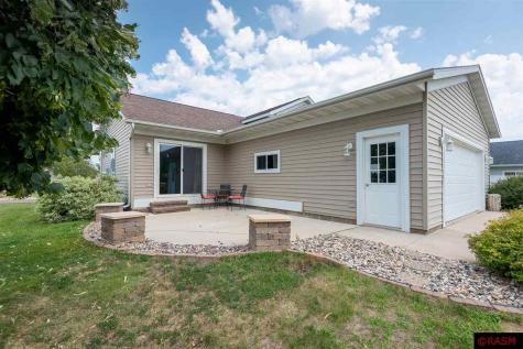 1002 Wettergren Street St. Peter MN 56082