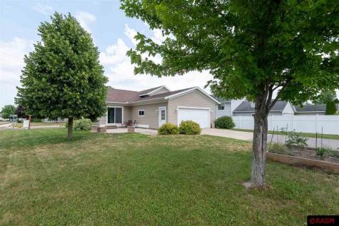 1002 Wettergren Street St. Peter MN 56082