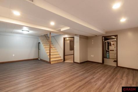 419 Mckinley Avenue North Mankato MN 56003