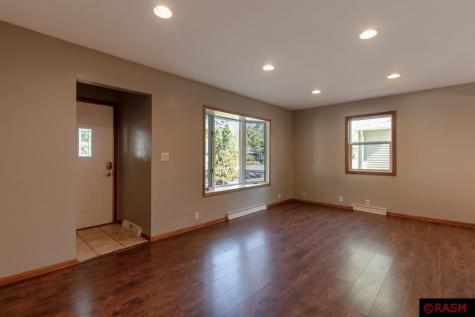 419 Mckinley Avenue North Mankato MN 56003