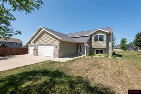 212 Harbor Hill Drive Mankato MN 56001