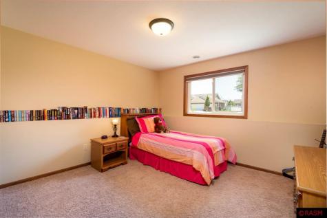 212 Harbor Hill Drive Mankato MN 56001