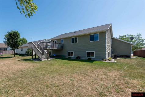 212 Harbor Hill Drive Mankato MN 56001