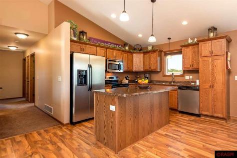 212 Harbor Hill Drive Mankato MN 56001