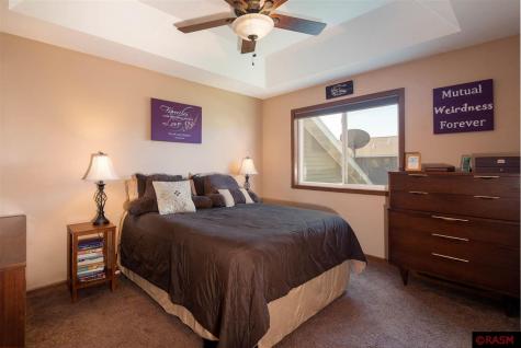 212 Harbor Hill Drive Mankato MN 56001