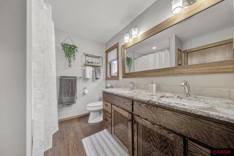 511 Graphton Court Lake Crystal MN 56055