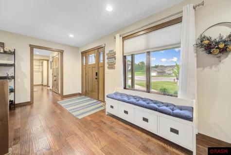 511 Graphton Court Lake Crystal MN 56055