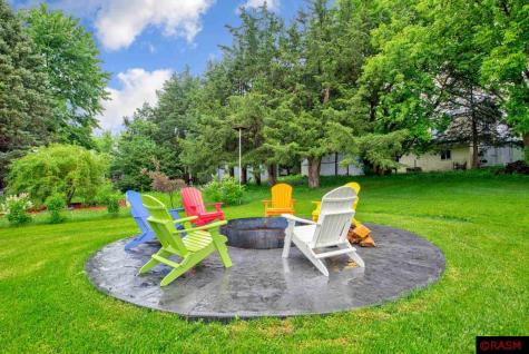 511 Graphton Court Lake Crystal MN 56055