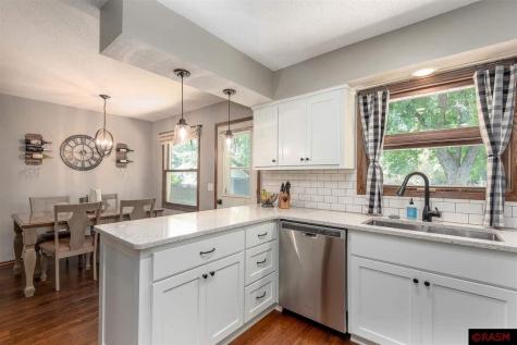 310 S Ewing Street Good Thunder MN 56037